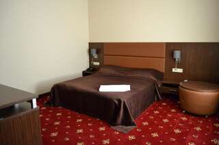 Отель Monro Novoekonomicheskoye Номер-студио Делюкс с кроватью размера "king-size"-4