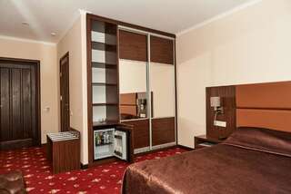 Отель Monro Novoekonomicheskoye Стандартный номер с кроватью размера "king-size"-2